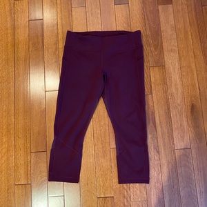 Lululemon Pace Rival crop 22” garnet